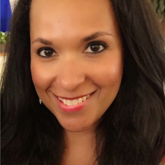 Meet your Posher, Afira - Picture 1 of 1